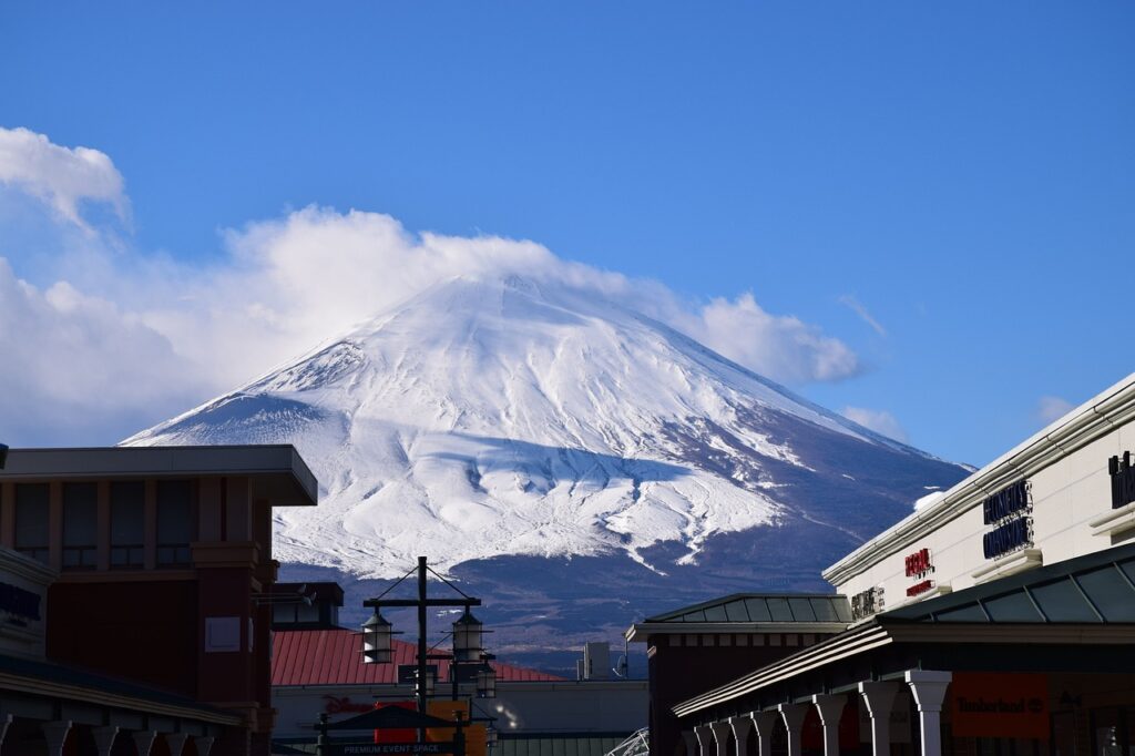 japan, mount fuji, snow mountain-2448738.jpg